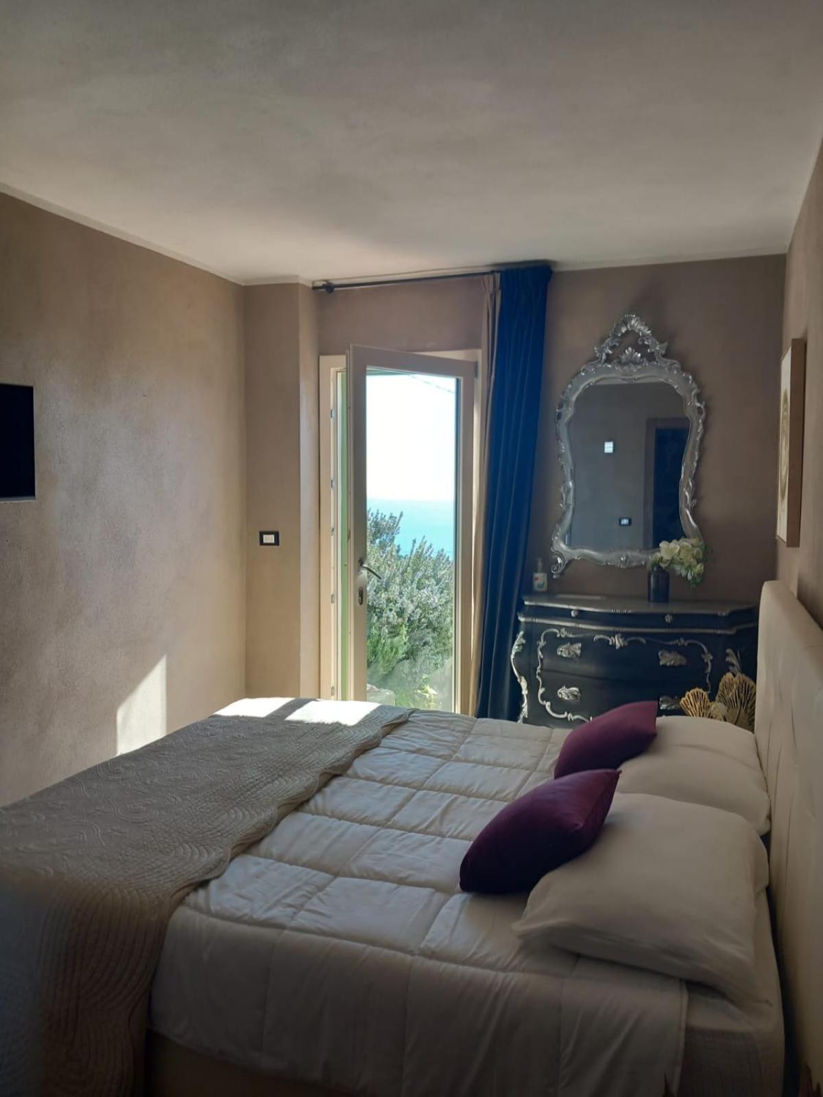 ונטימיגליה Dolci Risvegli Appartamento Vista Mare חדר תמונה
